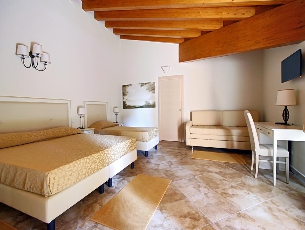 Hotel Villa Borghesi Corte dei Cortesi Zimmer foto